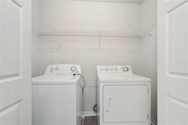 Building Photo - 3306 Sheffield Cir