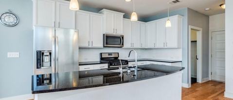 Building Photo - 2215 Capulet St