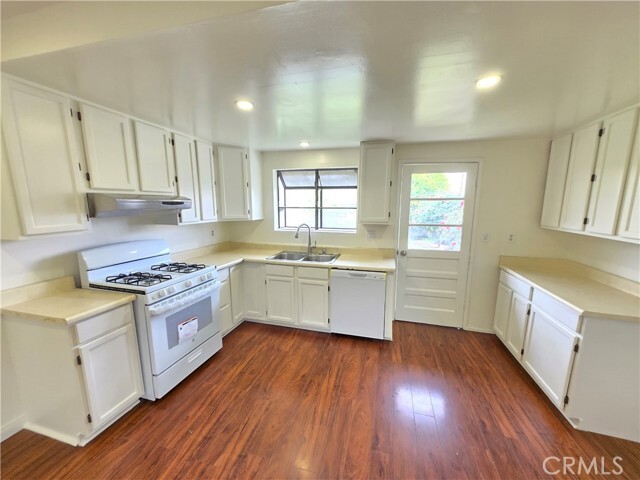 Building Photo - 1803 Carvin Ave