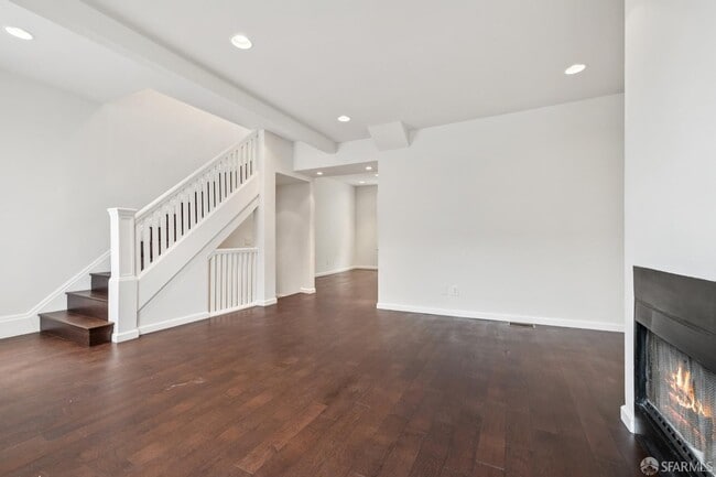 Building Photo - 971 Filbert St