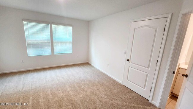 Building Photo - 307 Redbud Rd