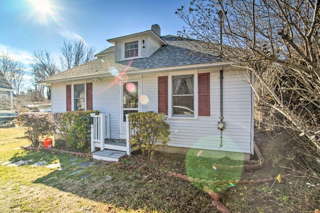 Building Photo - 343 Ocean St