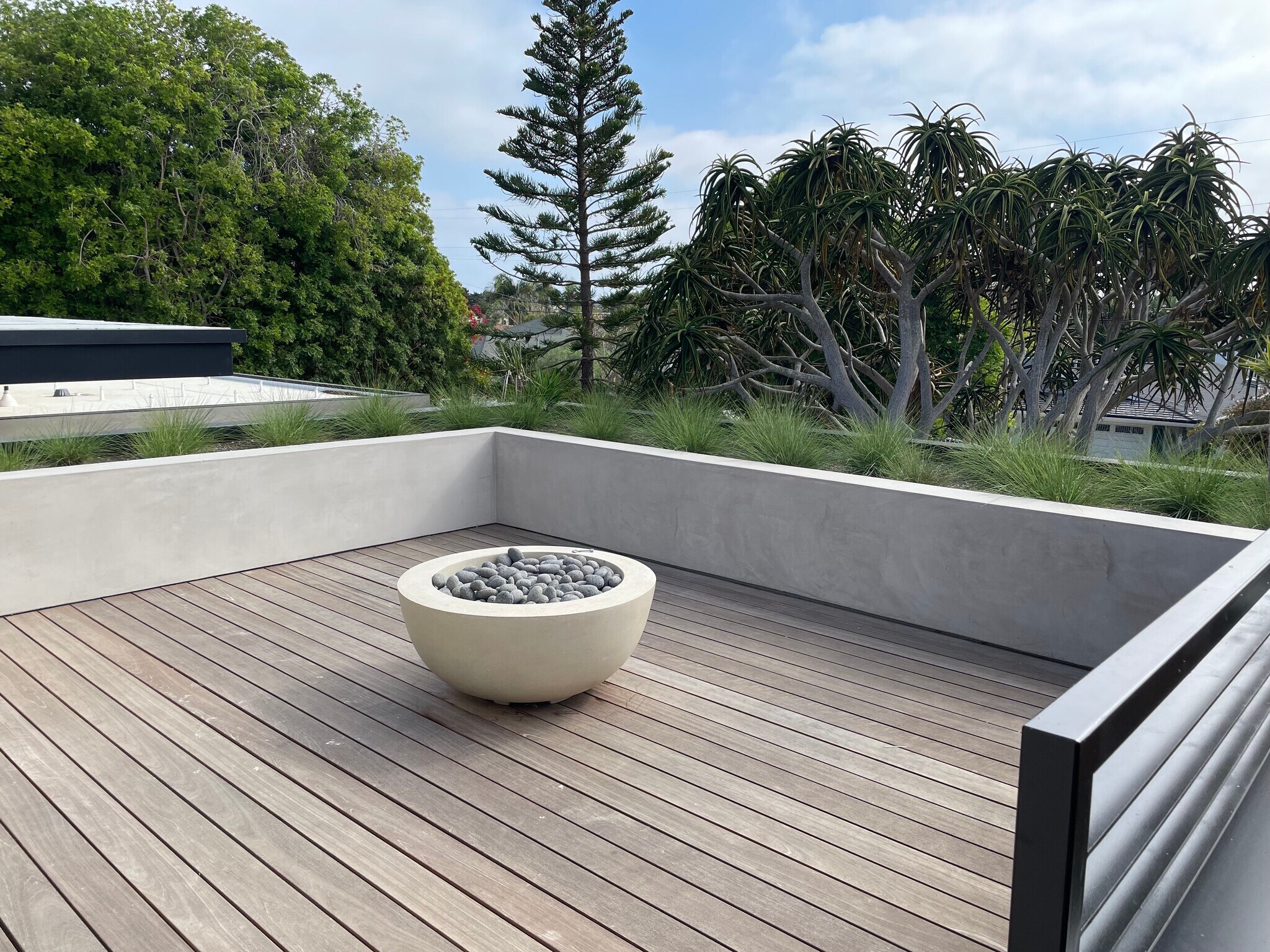 Outdoor deck - 1825 Wilstone Ave