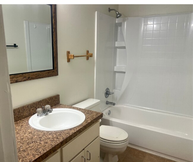 Building Photo - 2820 S O St