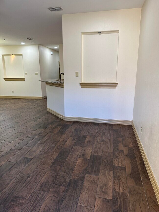 Building Photo - 8216 Casa Verde Rd