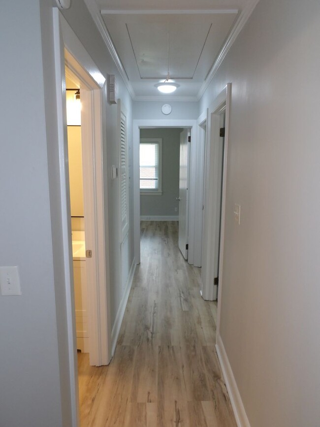 Building Photo - 3Bd/2BA   Brick Ranch Home