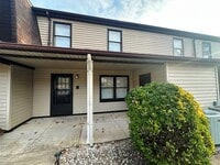Building Photo - 827A Springfield Rd