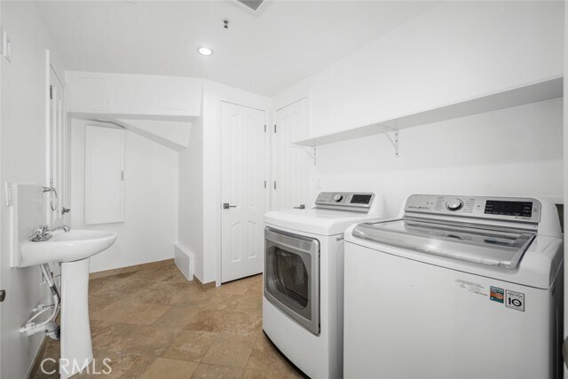 Building Photo - 1724 Bluff Pl