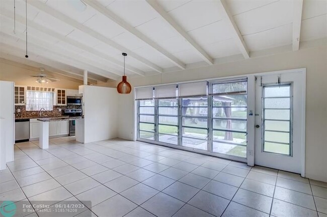 Building Photo - 2548 Key Largo Ln