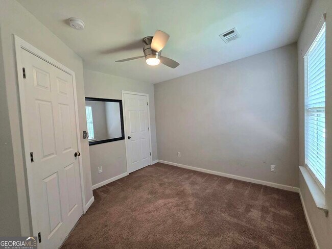 Building Photo - 4761 Highpoint Way