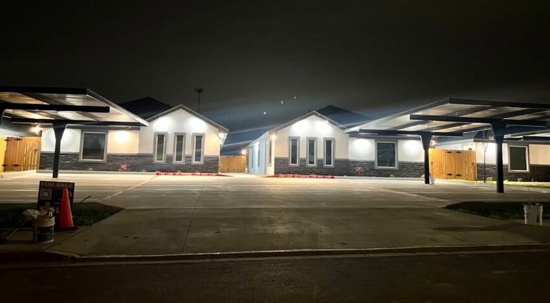 Building Photo - 710 Palmer Rd