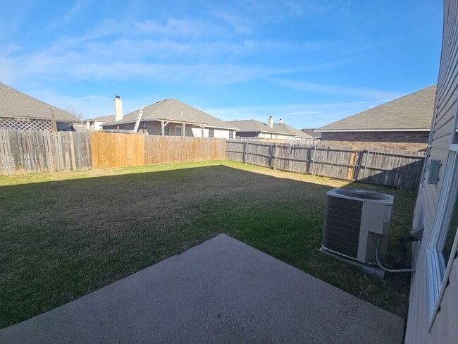 Building Photo - Beautiful 2 Story Home in Wakefield Heights-Burleson with Community Pool