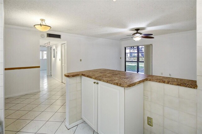 Building Photo - 9926 S Belfort Cir