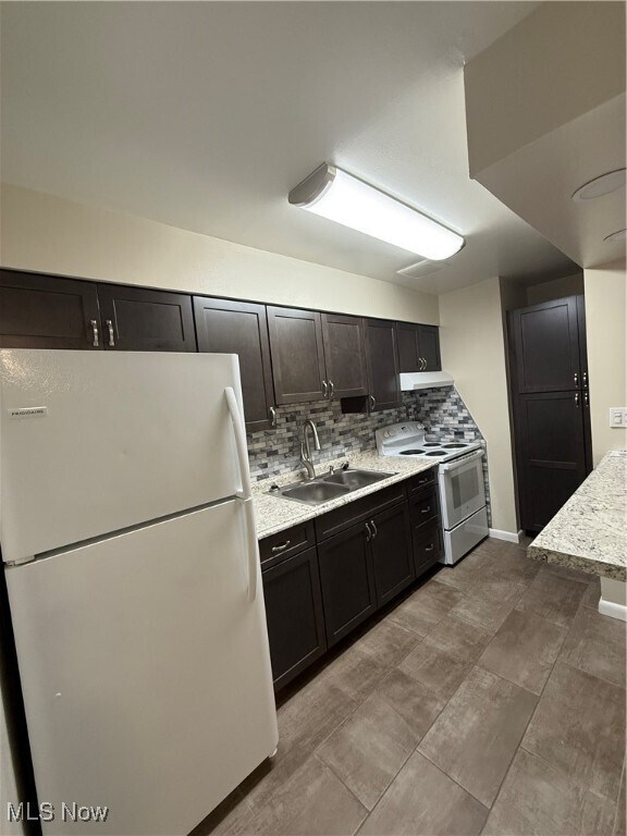 Building Photo - 620 Lakeside Dr