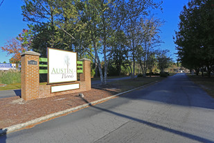 Building Photo - Colonial Pointe Apartments