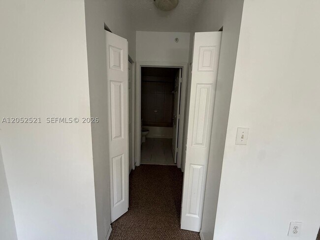 Building Photo - 6861 SW 44th St
