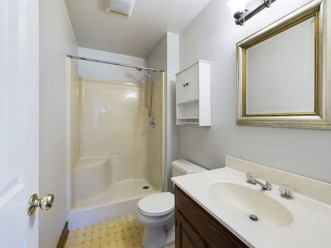 Building Photo - 7505 Landsworth Ave