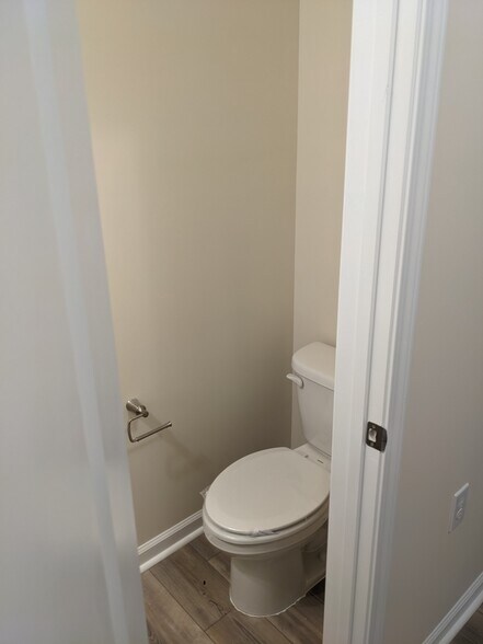 1st floor 1/2 bathroom - 877 McKenzie Park Ter