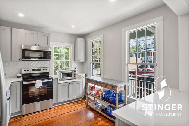 Building Photo - 606 Carteret St
