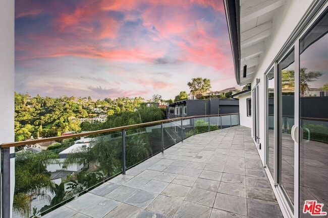 Building Photo - 3476 Troy Dr