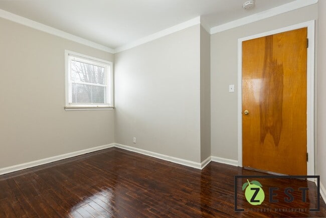 Building Photo - BEAUTIFUL 3 BEDROOM 1 BATH