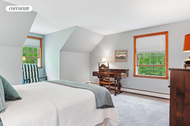 Building Photo - 330 Sprig Tree Path