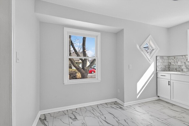 Building Photo - 8449 Penrod St