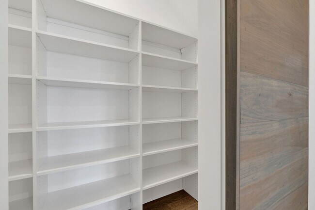 Building Photo - 6409 HIgh Top Ct