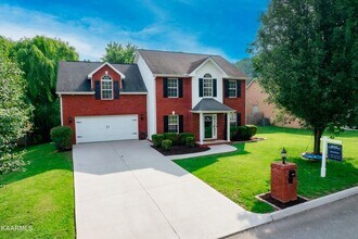 Building Photo - Beautiful 4-Bedroom Home in Desirable Wrens Creek Subdivision
