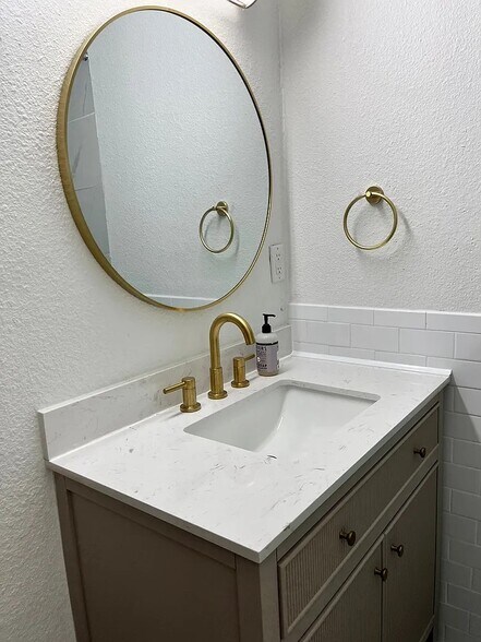 Building Photo - 234 Princeton Ave