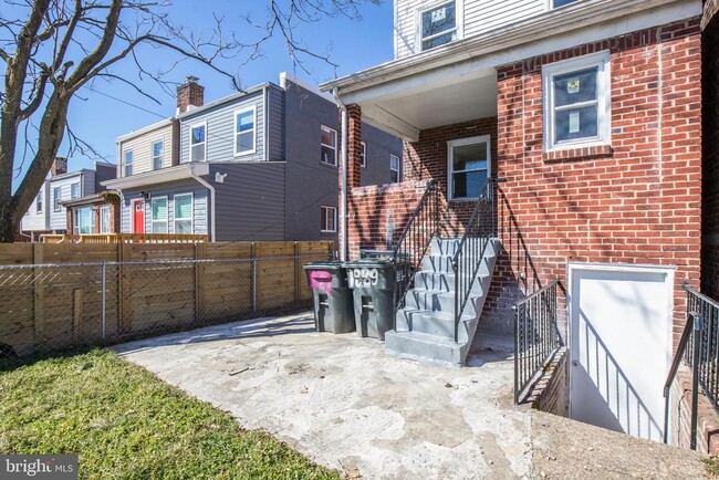 Building Photo - 1889 Alabama Ave SE