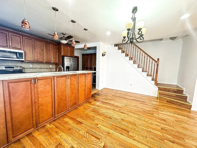 Building Photo - 134 rd