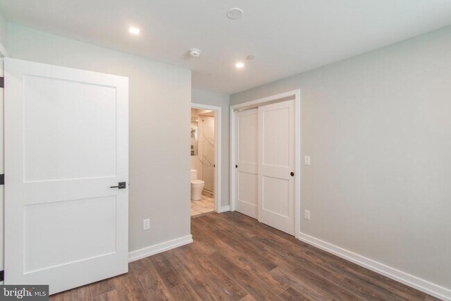 Building Photo - 1616 Kater St