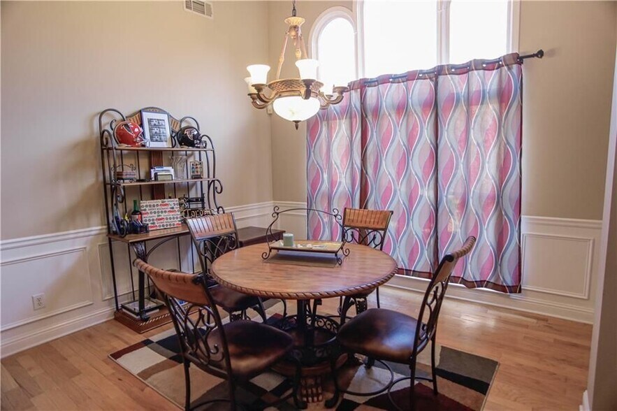 Building Photo - 3875 Spring Manor Ct