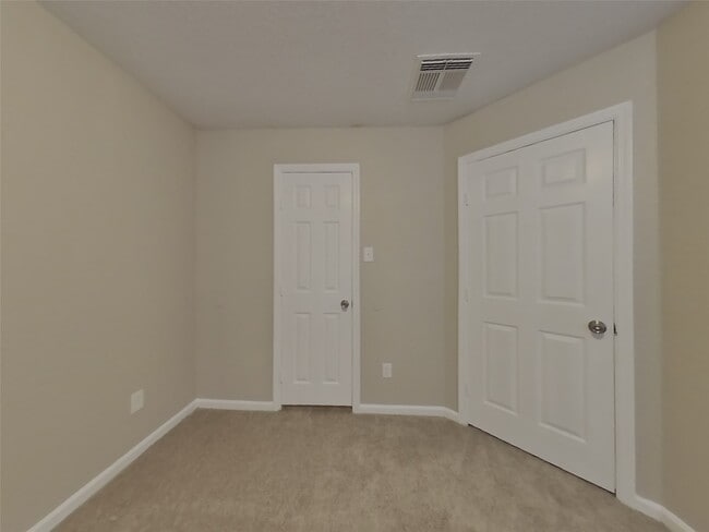 Building Photo - 32331 Hunter Park Ct