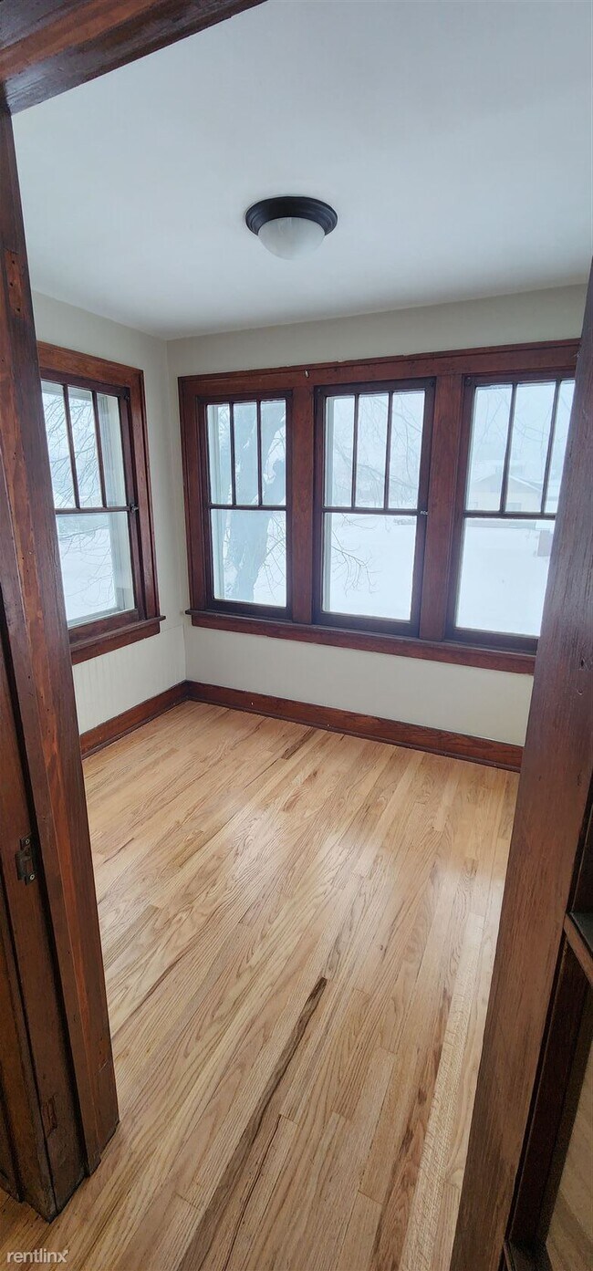 Building Photo - 1 br, 1 bath Triplex - 1001 N 2nd Ave Apt 2