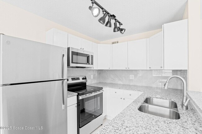 Building Photo - 1884 Agora Cir SE