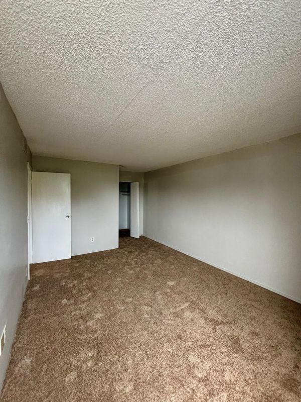 Building Photo - 1400 Millersport Hwy