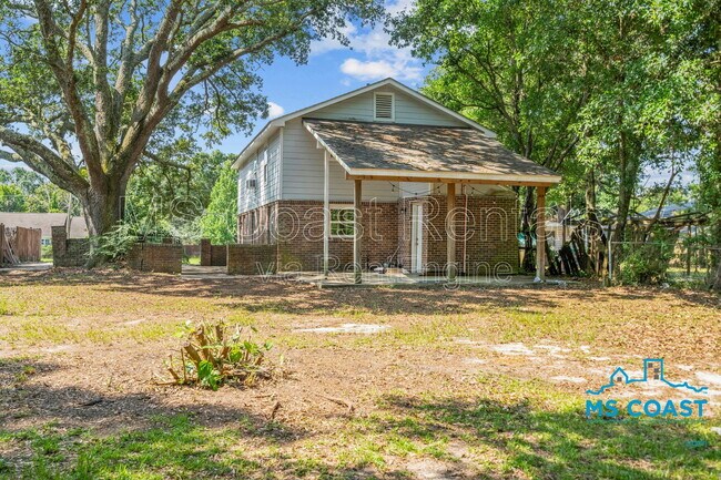 Building Photo - 2538 Bryn Mawr Ave