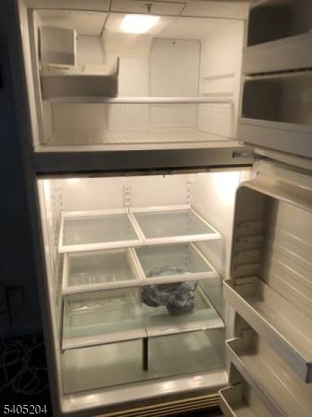 Building Photo - 117 3rd St