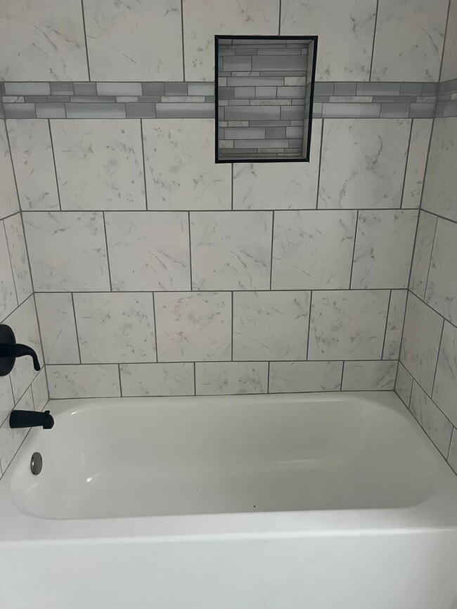 Building Photo - 11 Markham Dr