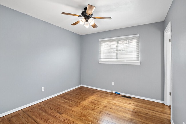 Building Photo - 12010 Glenpark Dr