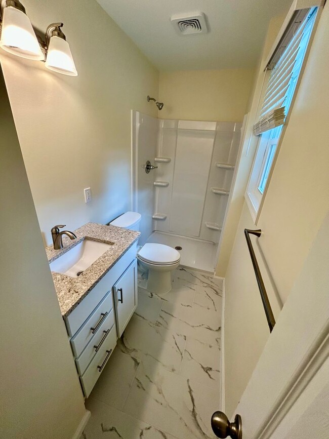 Building Photo - 3725 Boyette Ct E