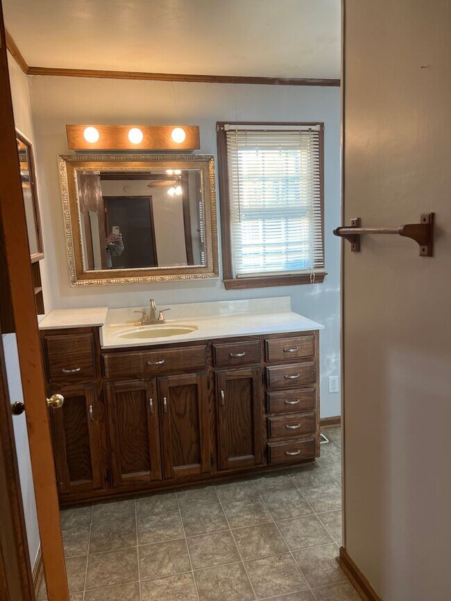 Building Photo - Cozy 2-Bedroom Home for Rent in Gaffney, SC