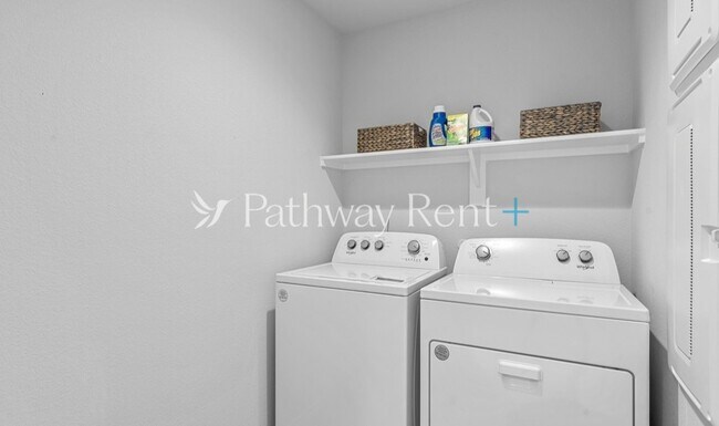 Building Photo - 8417 Hollymead Ln