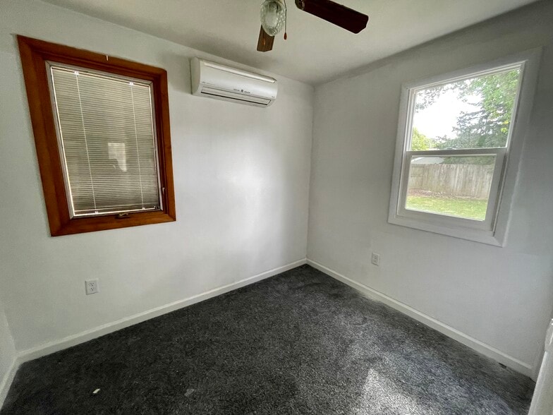 Building Photo - 3814 10th Avenue Ct