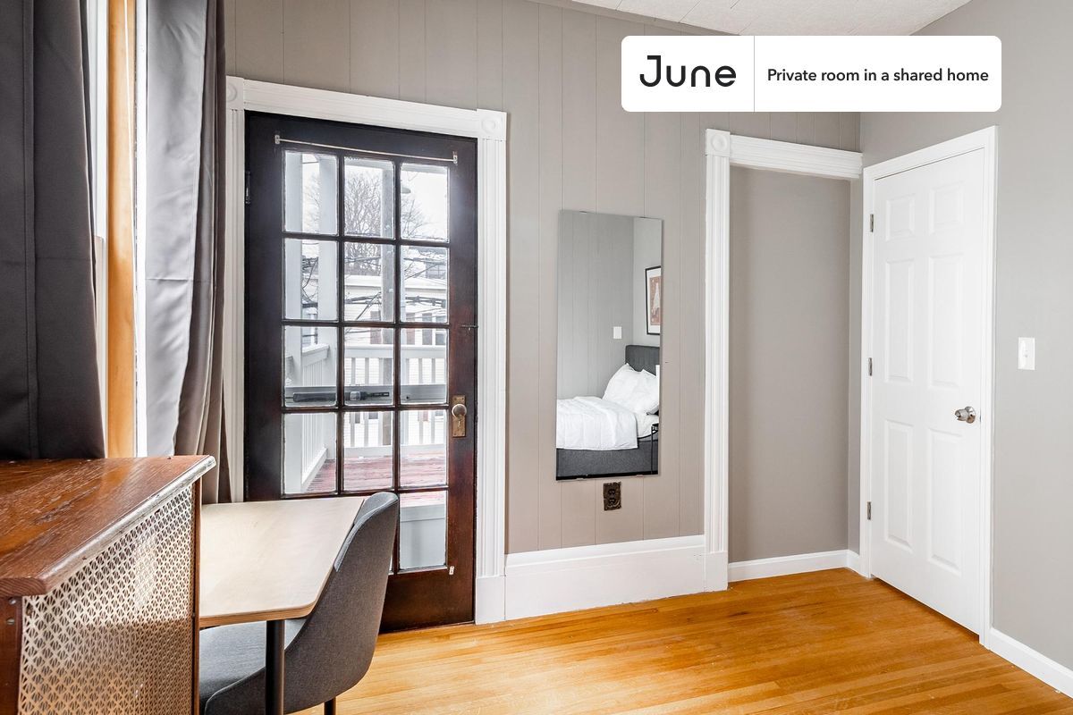 Building Photo - Room in Shared 5 bed/1 bath home