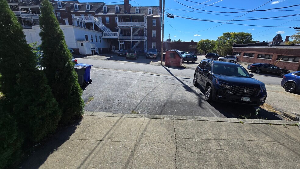 Building Photo - 130 West Merrimack St