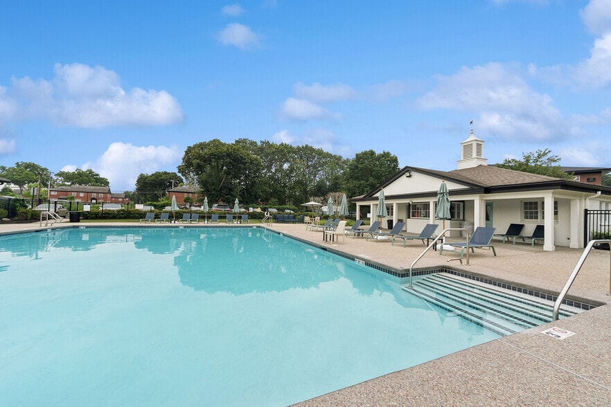 Primary Photo - ReNew Waltham