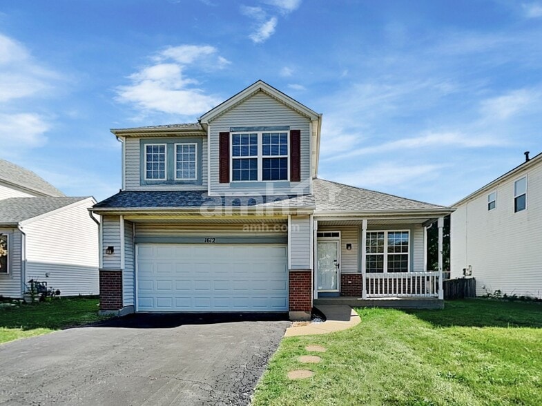 Primary Photo - 1612 Lake Pointe Dr